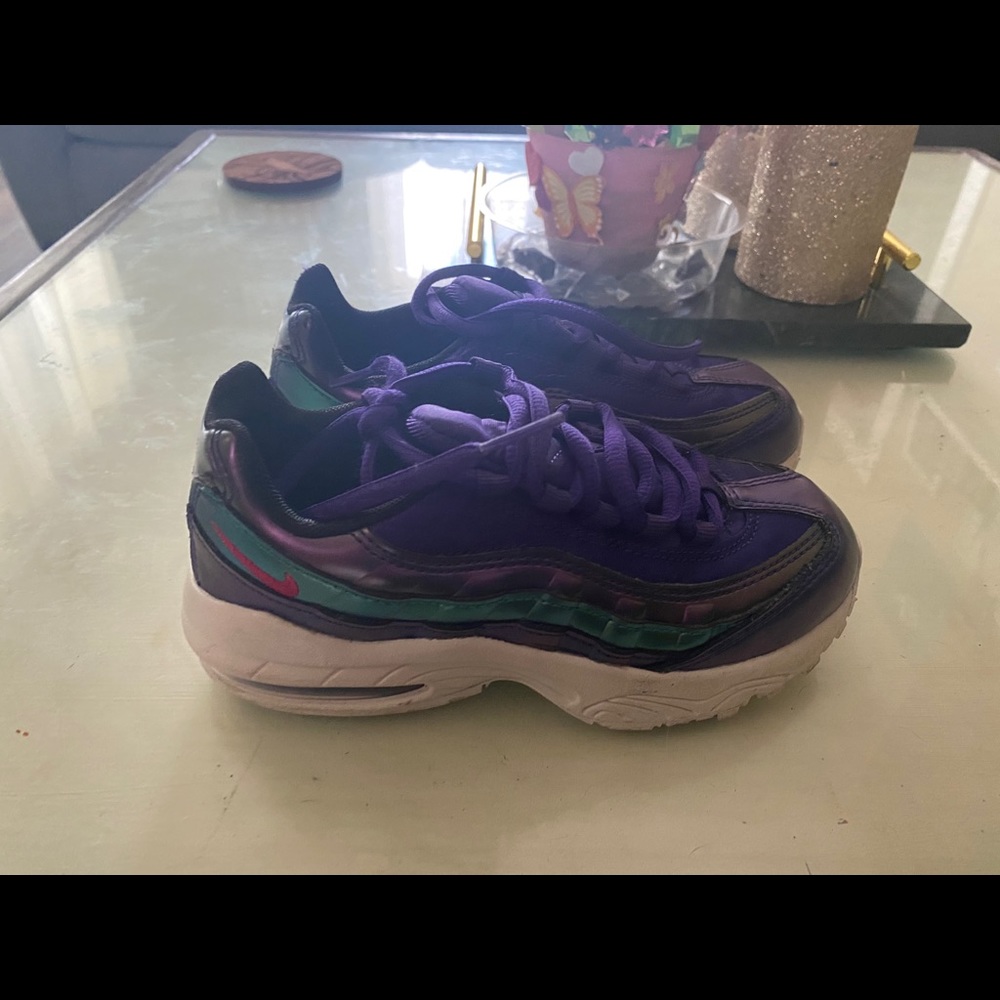 Nike - Picture 2 of 2